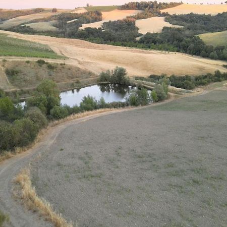 Agriturismo il Torrione Lecchi Esterno foto