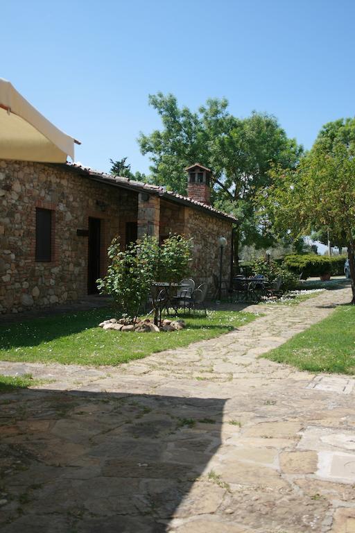 Agriturismo il Torrione Lecchi Esterno foto