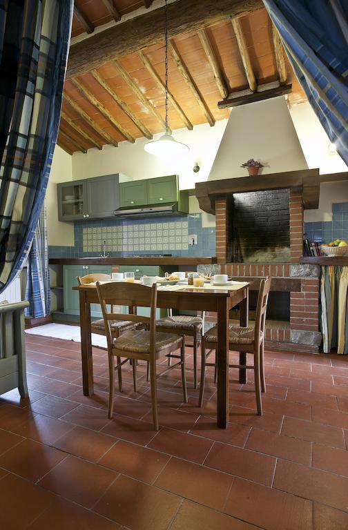 Agriturismo il Torrione Lecchi Camera foto