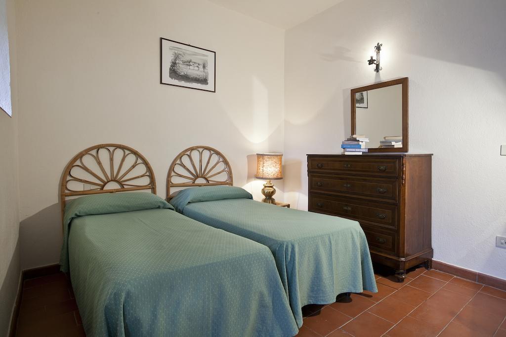 Agriturismo il Torrione Lecchi Camera foto