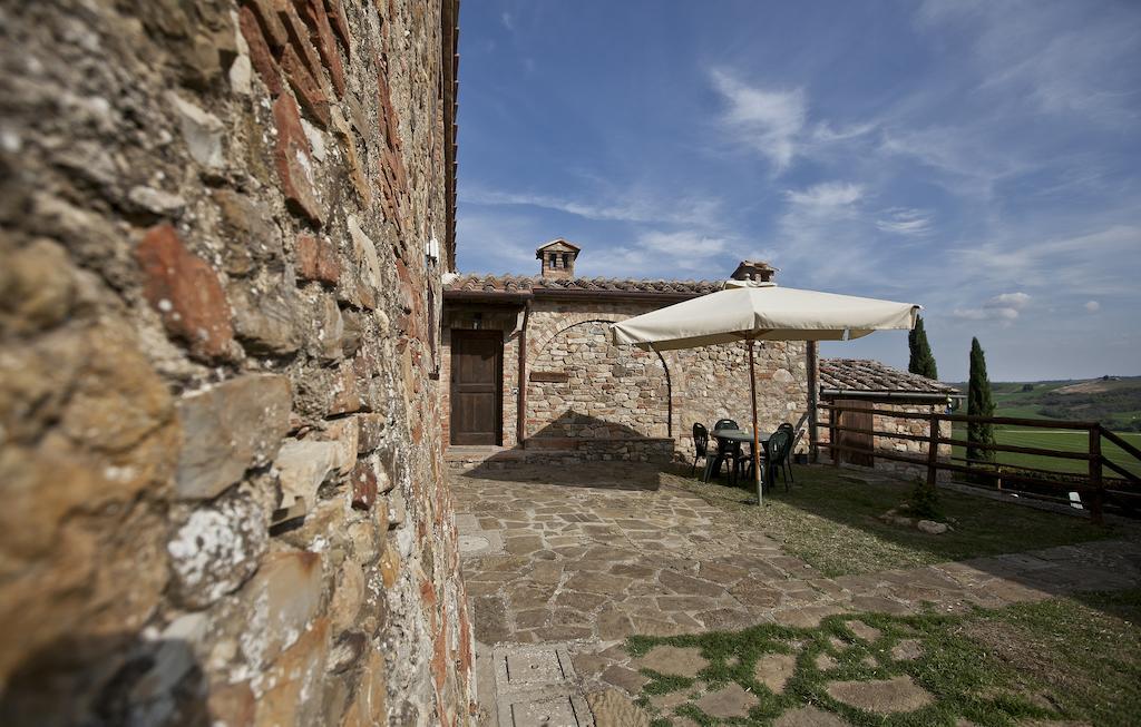 Agriturismo il Torrione Lecchi Esterno foto