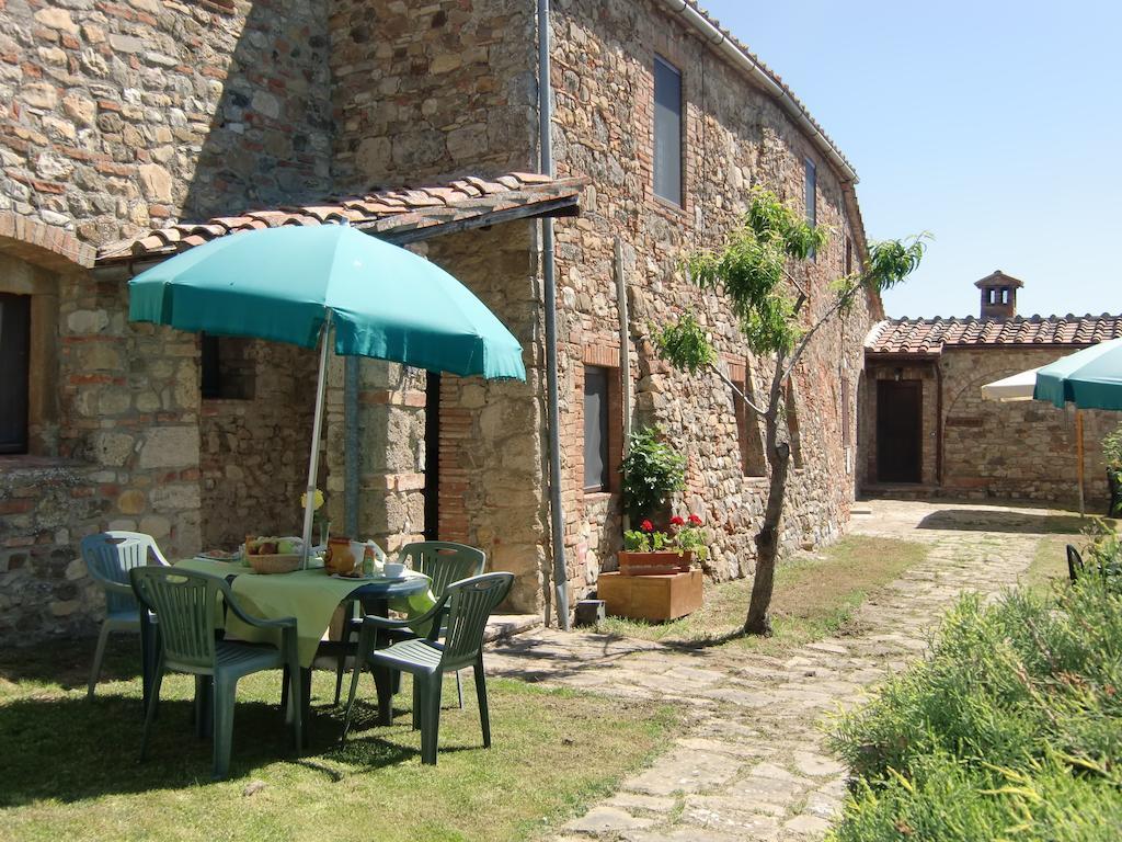 Agriturismo il Torrione Lecchi Esterno foto